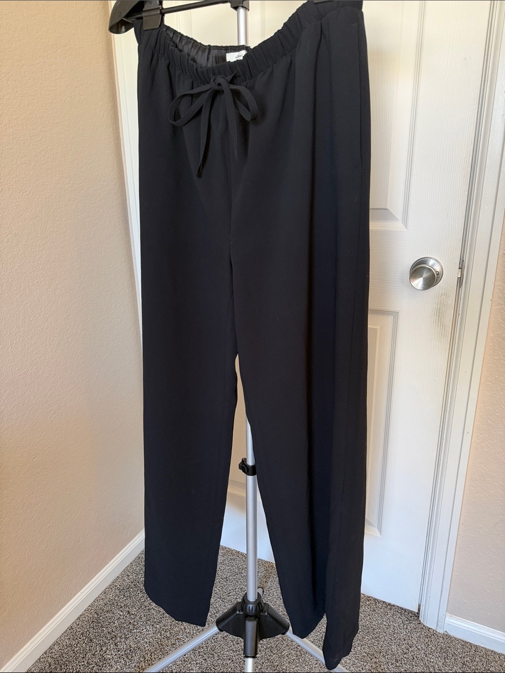 Aritzia Crepette Black Lodge Pants sz Large